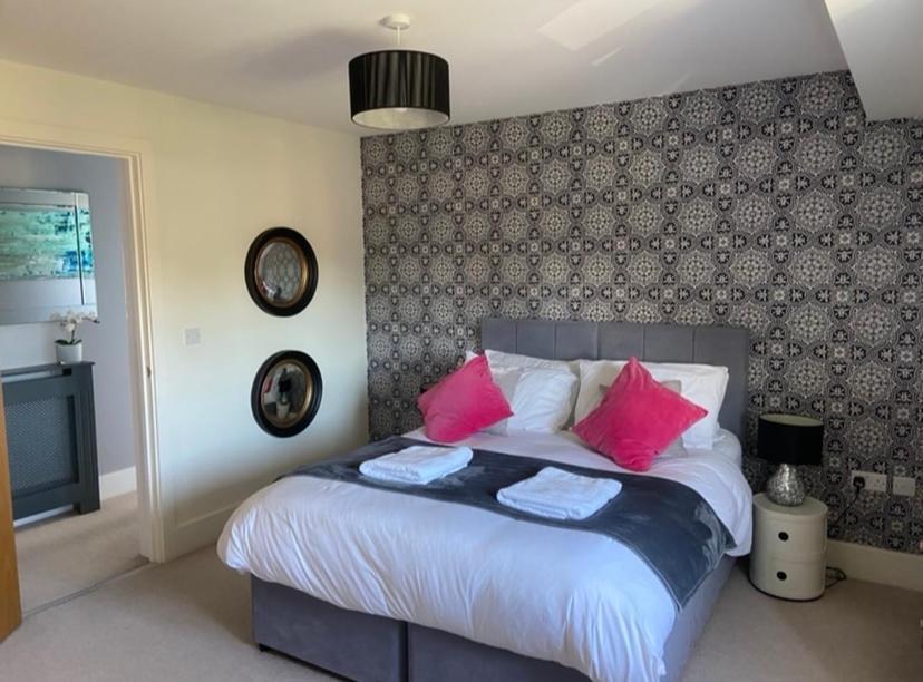 Reed Warbler - Hm111 - Lower Mill Estate Penthouse Apartment With Spa Access Somerford Keynes Exteriér fotografie